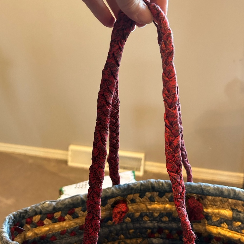 Handmade and recycled large bag woven with cloth strips - Picture 3 of 8